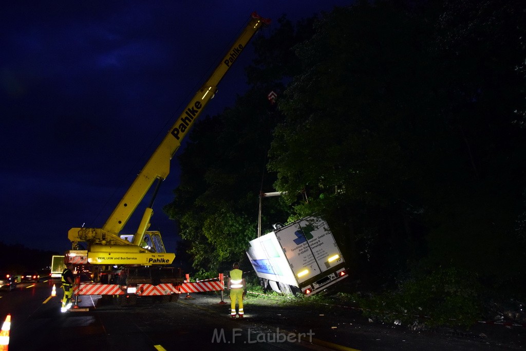 Schwerer VU A 3 Rich Oberhausen Hoehe AK Leverkusen P165.JPG - Miklos Laubert